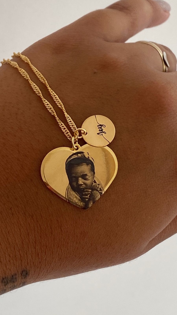 Colar Coração e Placa redonda Personalizada- Banhado